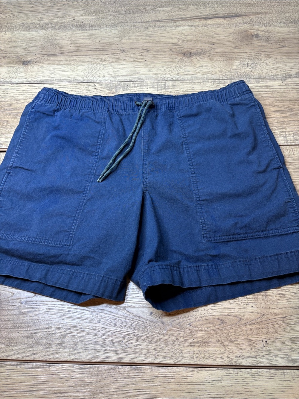 Men’s Filson Dry Falls Navy Elastic Waist Utility Shorts Size Large
